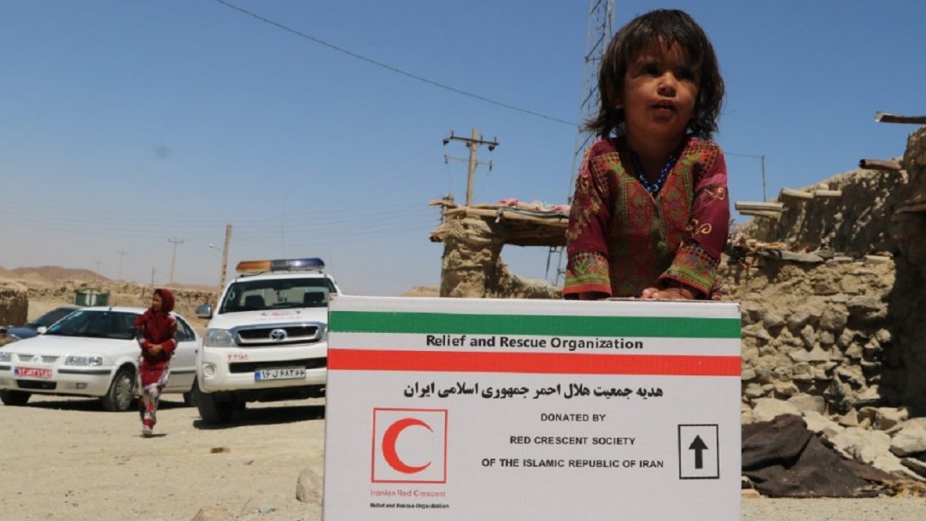 توزیع ۸۰۰بسته معیشتی و بهداشتی در شهرستان نهبندان