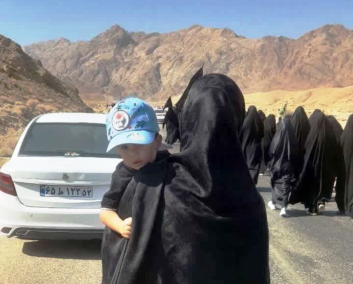 تصویری : مراسم باشکوه پیاده روی اربعین به طرف امامزاده بی بی نجمه خاتون مجد