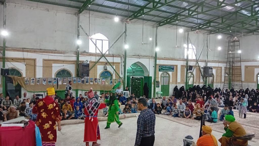 تعزیه خوانی در جوار بقعه امامزاده محمد ابن اصغر روستای هوگند شهرستان بشرویه